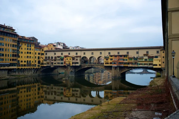 이탈리아 피렌체에 있는 폰테 베키오 다리. — 스톡 사진