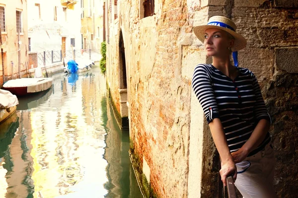ヴェネツィアの女性 — ストック写真