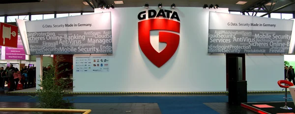 HANNOVER, เยอรมนี - 5 มีนาคม: ยืน G-Data เมื่อวันที่ 10 มีนาคม 2012 ในงานแสดงคอมพิวเตอร์ CEBIT, Hannover, เยอรมนี CeBIT เป็นงานแสดงคอมพิวเตอร์ที่ใหญ่ที่สุดในโลก . — ภาพถ่ายสต็อก