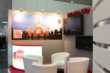 Hannover, Almanya - 10 Mart: moscow city stand 10 Mart 2012 CeBIT bilgisayar Fuarı, hannover, Almanya. dünyanın en büyük bilgisayar Fuarı CeBIT olduğunu