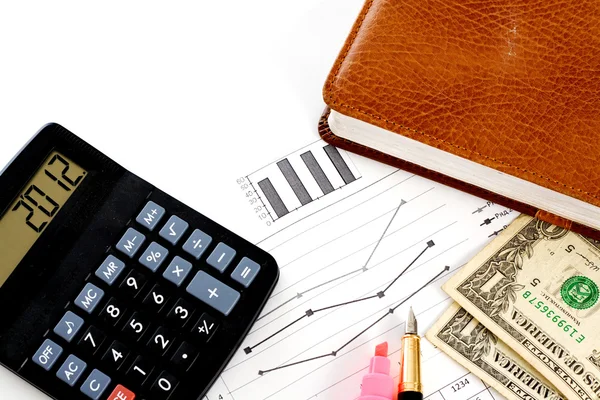 Extratos de conta, cálculos de crédito, calculadoras, caneta e fazer — Fotografia de Stock