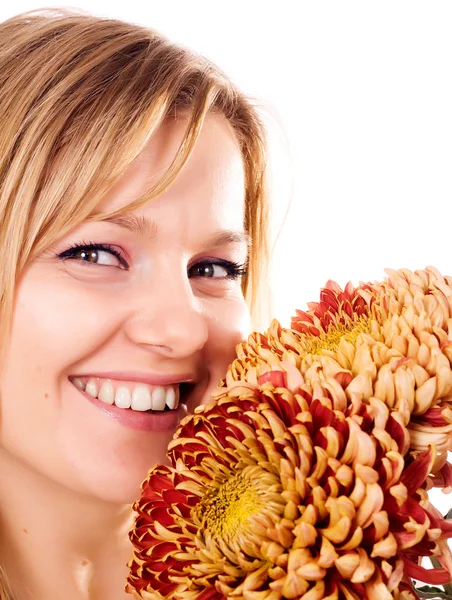 Bella donna con crisantemi — Foto Stock