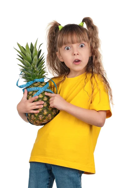 Menina com abacaxi — Fotografia de Stock
