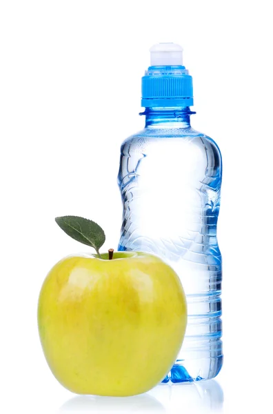Wasser in Flaschen — Stockfoto