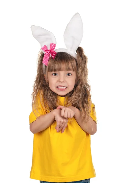 Маленькая девочка с кроличьими ушами — стоковое фото