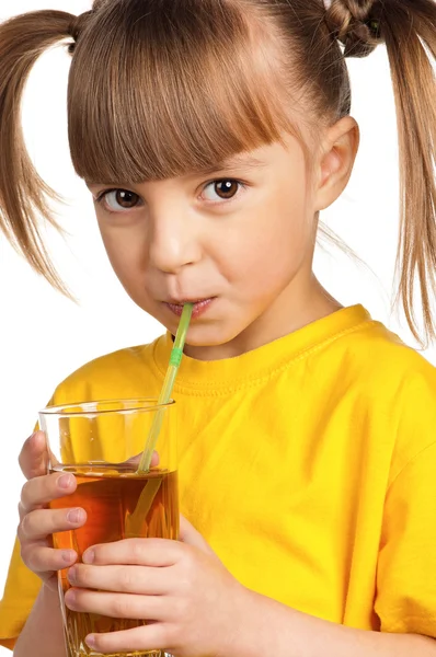 Chica con jugo de manzana —  Fotos de Stock