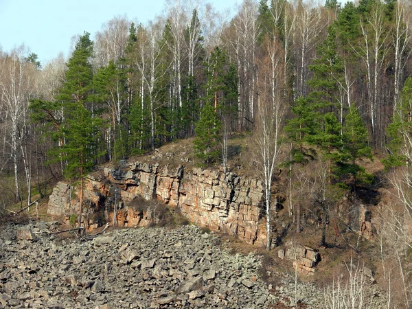 Rocks in Porogi Village, Satka, Chelyabinsk area, Russia. — Stock Photo, Image