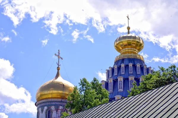 Voskresensky 教会、新しいエルサレム修道院 - ロシアのキューポラ — ストック写真
