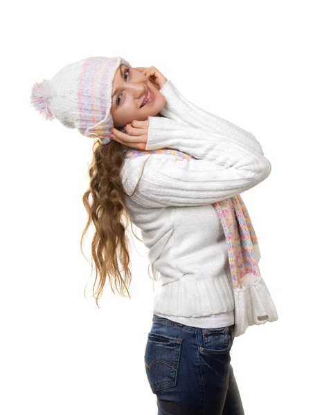 Девушка в зимней одежде на белом фоне — стоковое фото