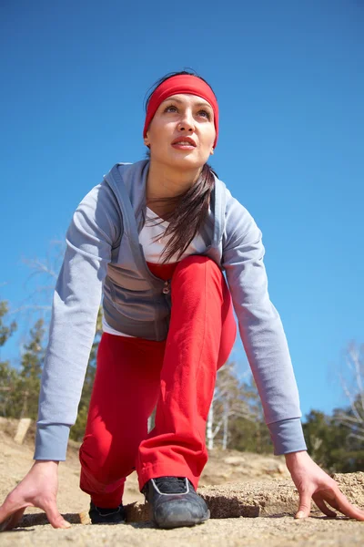Fitness vrouw klaar start — Stockfoto