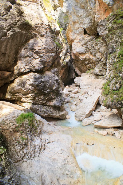Wasserfall, julianische Alpen — Stockfoto