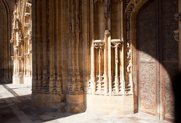 Innenraum der Kathedrale von Oviedo — Stockfoto