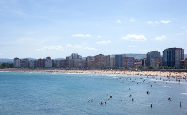 gijon beach içinde