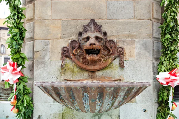A bronze fountain — Stock Photo, Image