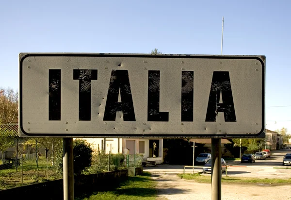 Señal de carretera italiana —  Fotos de Stock