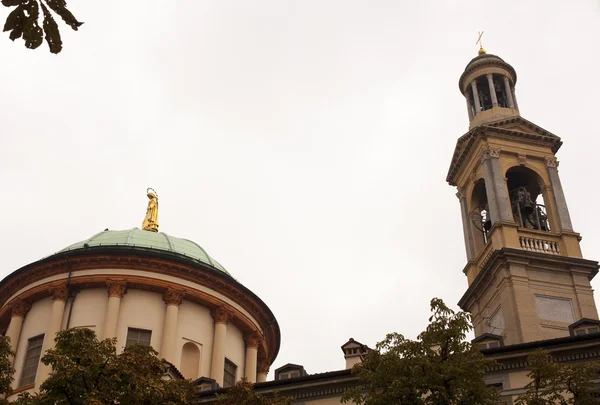 Kerk van st. Vlekkelooze maria delle grazie, bergamo alta — Stockfoto