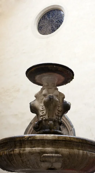 Fountain, Bergamo — Stock Photo, Image