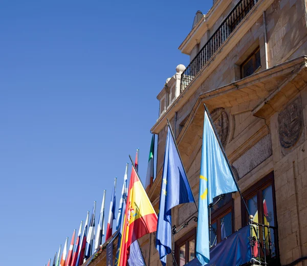 Spanien och Asturien flaggor — Stockfoto