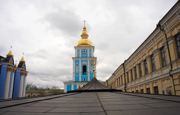 St. Michael's Bell Tower in Kiev, Ukraine — Stock Photo, Image