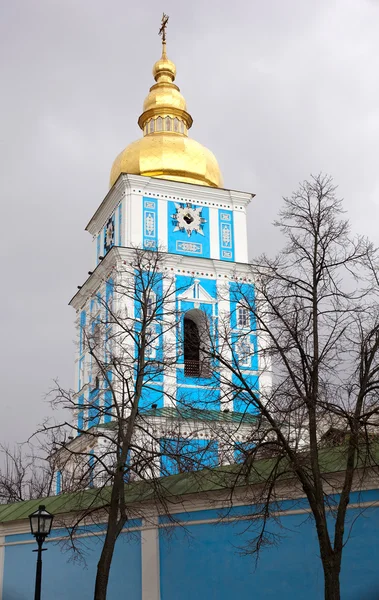 St. Michael 's Bell Tower em Kiev, Ucrânia — Fotografia de Stock