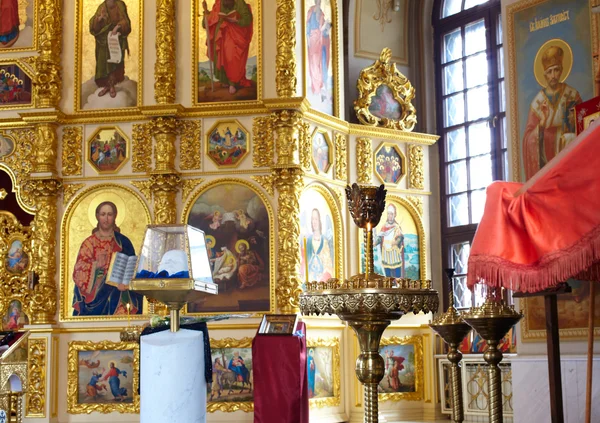 Wnętrze kościoła prawosławnego w Kijowie — Zdjęcie stockowe