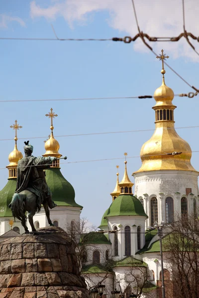 Monument av berömda ukrainska hetman bogdan Chmelnitskij — Stockfoto