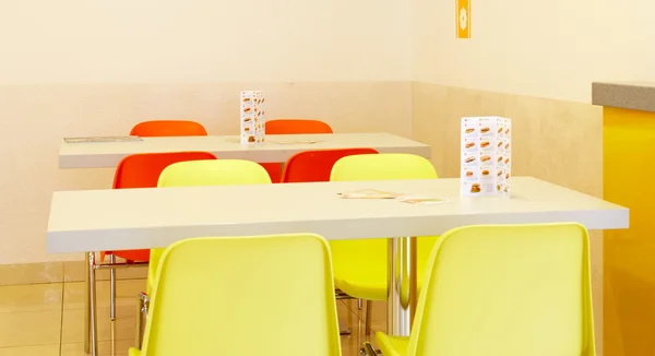 Interior de un restaurante de comida rápida — Foto de Stock