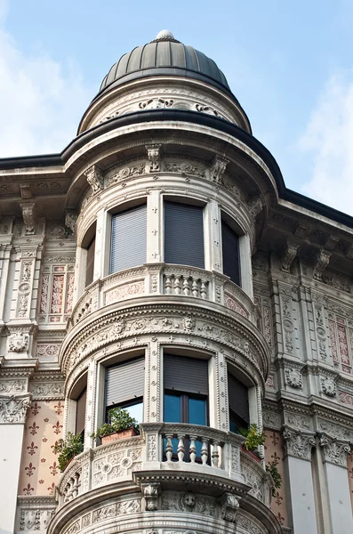 Балкон, Милан — стоковое фото