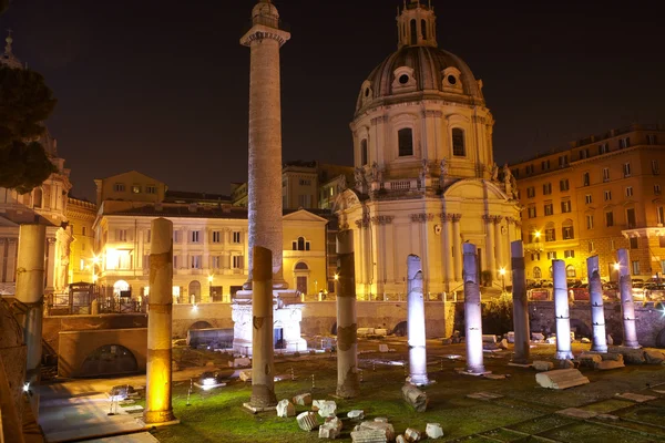 Coluna de Trajans e Basílica de Úlpia, Roma — Fotografia de Stock
