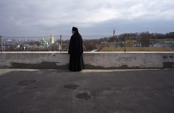 Pendeta, Pechersk Lavra cemetary di Kiev — Stok Foto