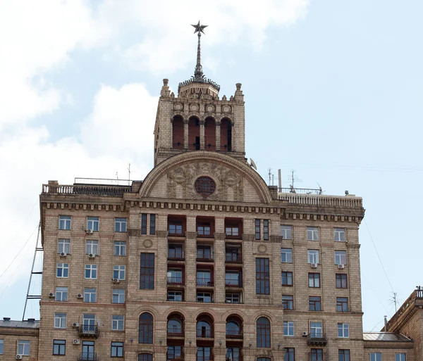 Byggnad i kreshiatic street, kiev — Stockfoto