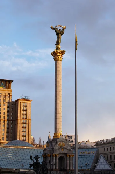 Säule auf dem Unabhängigkeitsplatz, Kiew — Stockfoto