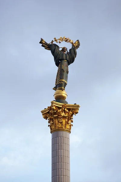 Columna en la Plaza de la Independencia, Kiev —  Fotos de Stock