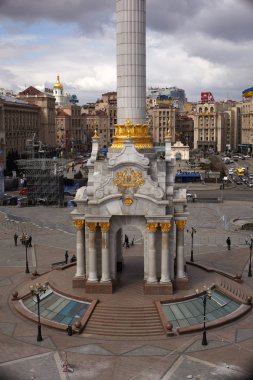 Bağımsızlık Meydanı, kiev sütununda