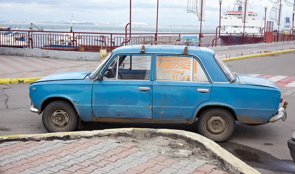 Vecchia auto sovietica — Foto Stock