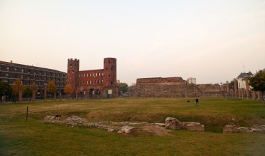 Palatine kuleleri, Torino, İtalya