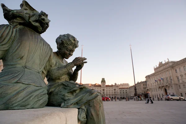 Le Sartine, Estatuas de Trieste —  Fotos de Stock