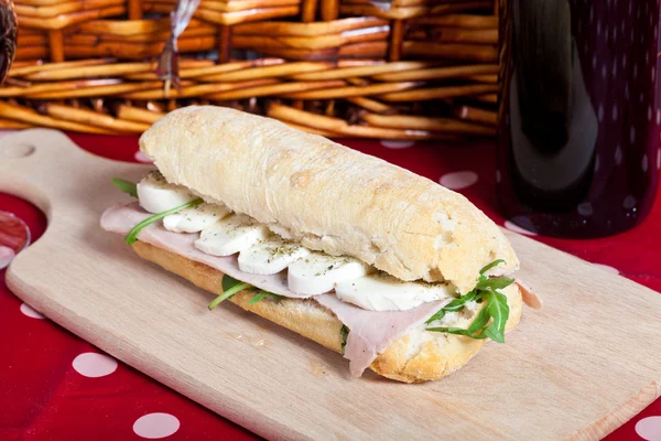 Sandwich with ham and mozzarella — Stock Photo, Image
