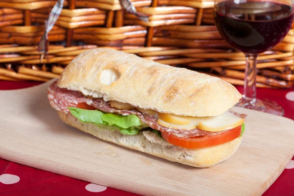Salami sandwich — Stockfoto