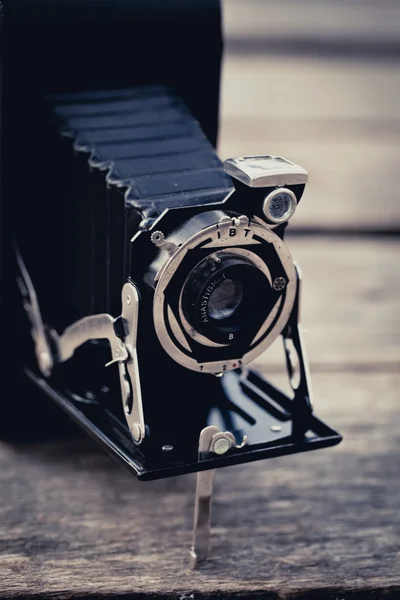 Oude vouwen camera — Stockfoto
