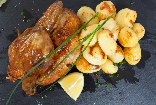 Kuře a brambory — Stock fotografie