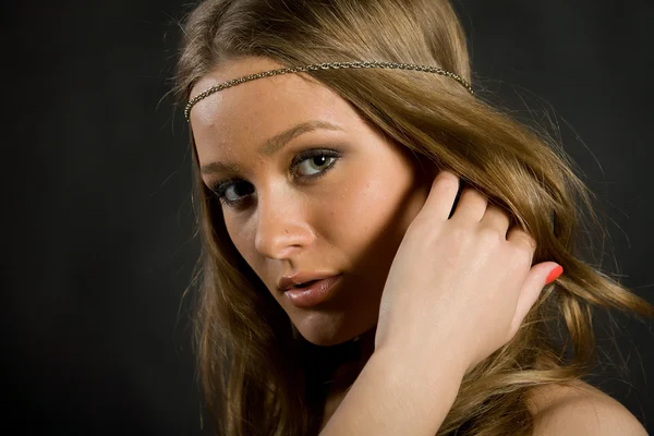 Menina de cabelos compridos — Fotografia de Stock