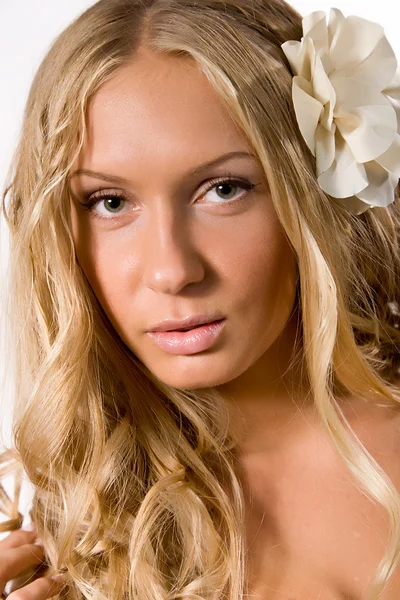 Flowers in hair — Stock Photo, Image