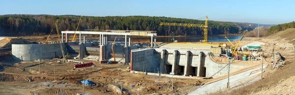 Construcción de una central hidroeléctrica — Foto de Stock