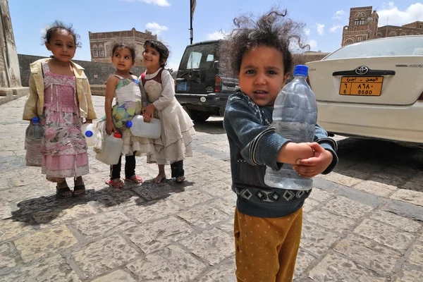 Jemenitiska små flickor — Stockfoto