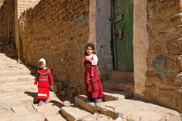 Jovens iemenitas meninas — Fotografia de Stock