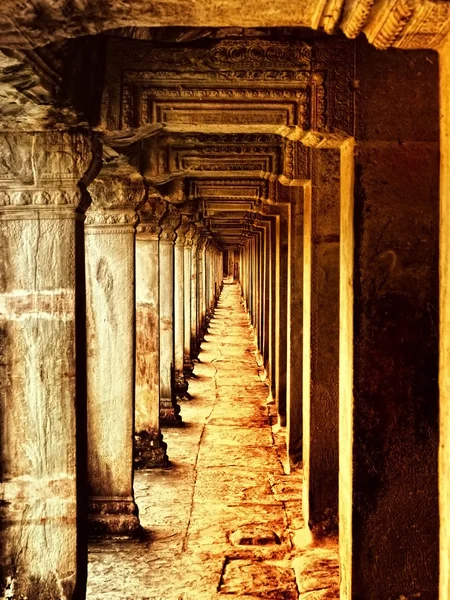 Säulenkorridor — Stockfoto