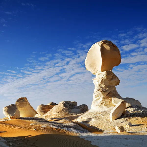 Horniny v bílé poušti — Stock fotografie