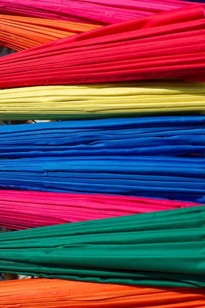 Veelkleurige parasols — Stockfoto