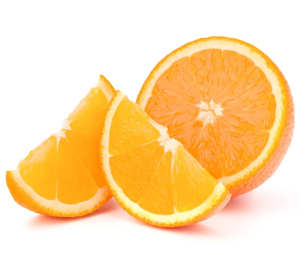 Pomarańczowy owoc połowa i dwa segmenty lub cantles — Zdjęcie stockowe